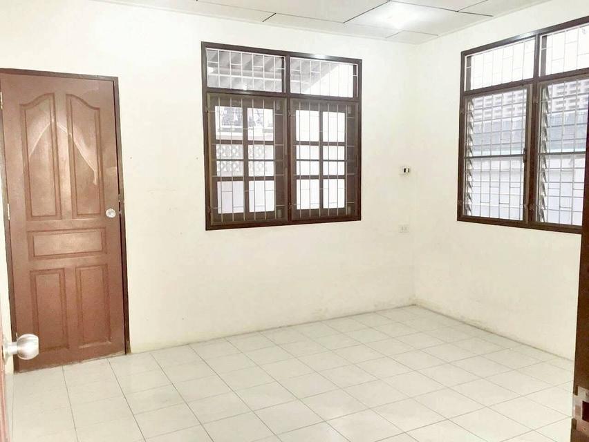 🏠​​ขายบ้านทำเลทอง ซอยเพชรเกษม 88 - บางแค อยู่แล้วเฮง เดินทางสะดวก เข้าออกได้ 3 เส้นทางหลัก พื้นที่ 105 ตรว. ในราคา 9.5 ล้านบาท 5