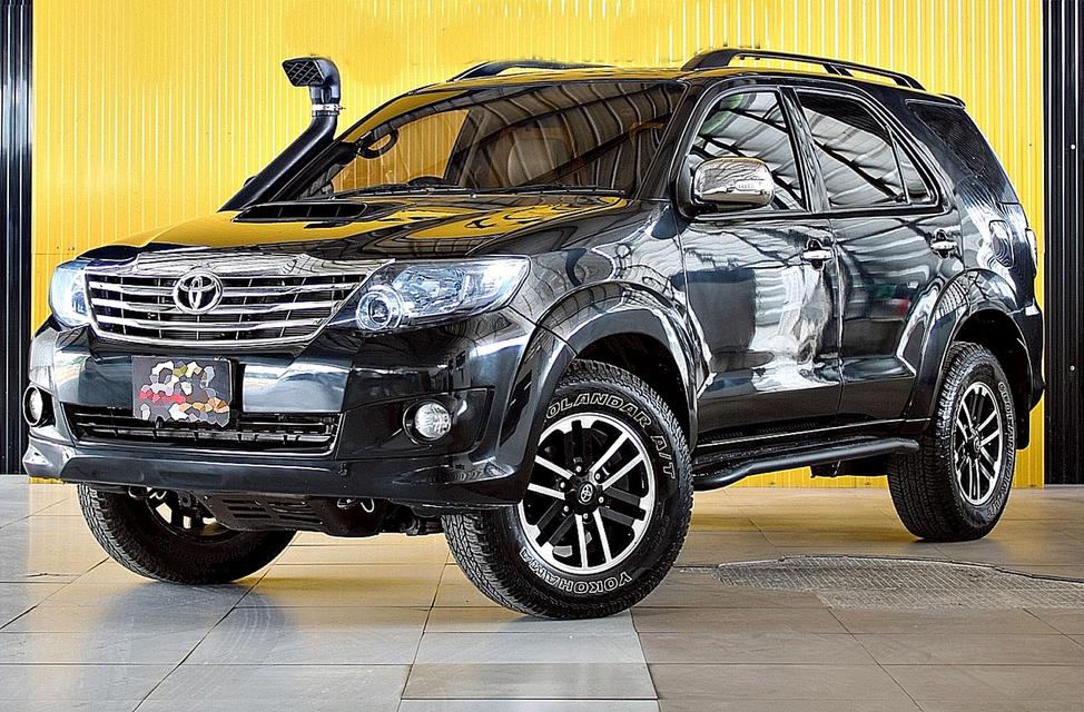 Toyota fortuner 3.0 V 4wd ออโต้ 4x4 แปลงหน้าแชมป์ ราคาคุยกันได้ครับ