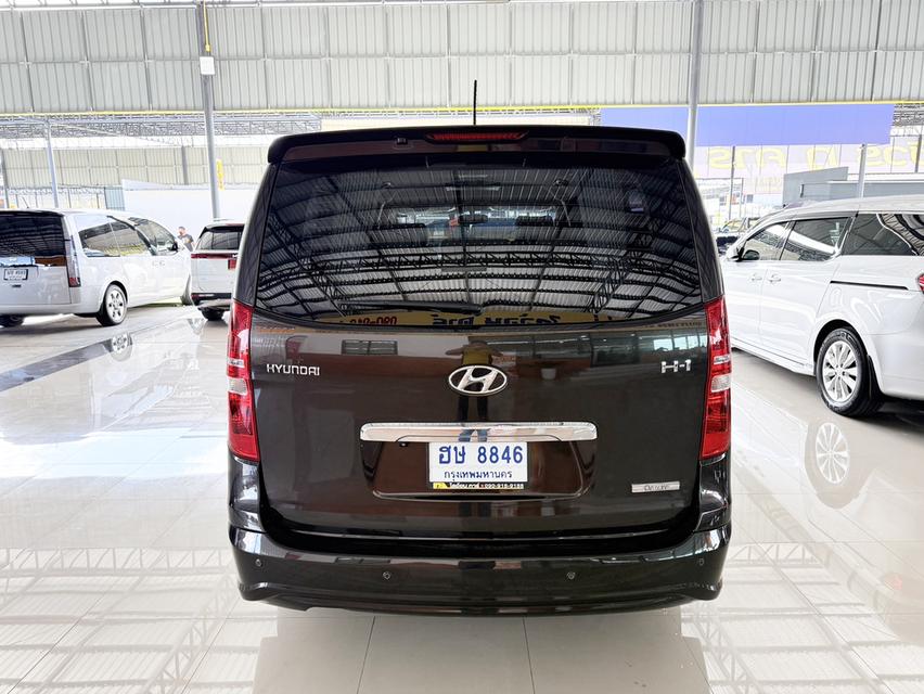 Hyundai H-1 2.5 Deluxe (ปี 2017) Wagon AT 20