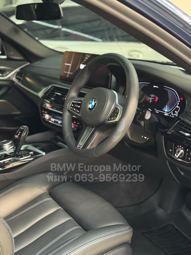 ปี21 BMW 530e M Sport LCI G30 (มือเดียว มาพร้อมชุดแต่งคาร์บอน ปรับสภาพพร้อมส่งมอบ) รูปย่อยที่ 4