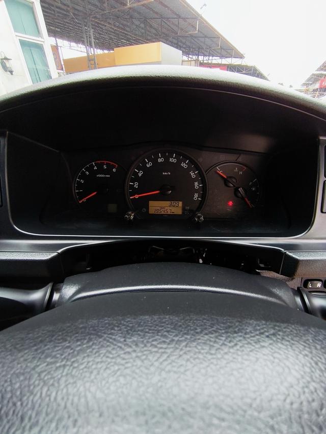 TOYOTA COMMUTER 3.0 AT DIESEL 2019 10