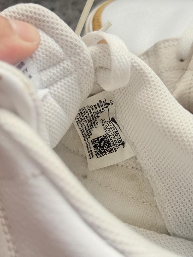 Nike Size 41 ยาว 26 cm รูปที่ 1