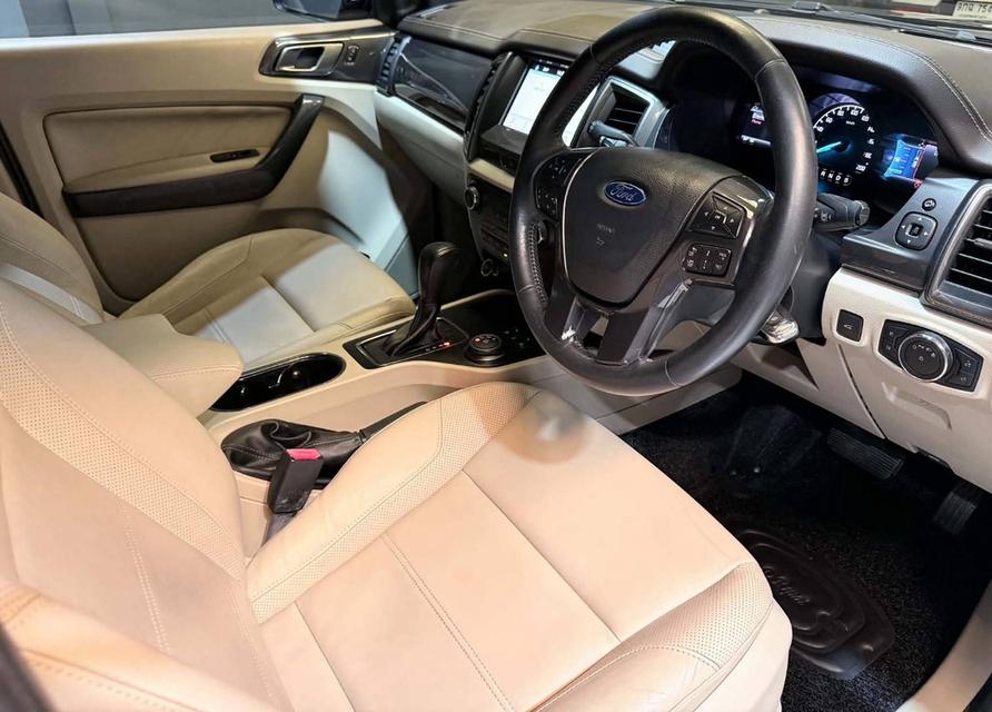 Ford Everest 3.2 Titanium Plus 4WD ปี 2016 รถมือเดียวป้ายแดง รูปที่ 10