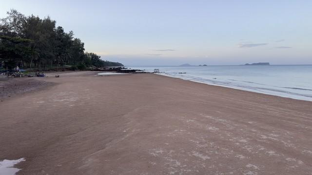 ขายที่ดินใกล้หาดบางเบิด หน้าแปลงที่ดินติดถนนทางหลวง ใกล้หาดบางเบิด 1 กม. +ขนาดที่ดิน 50-1-18 ไร่ โฉนดครุฑแดง พร้อมโอน ไร