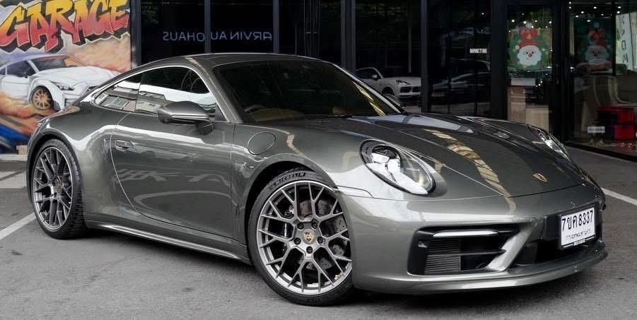 Porsche 911 Carrera 4S (992)