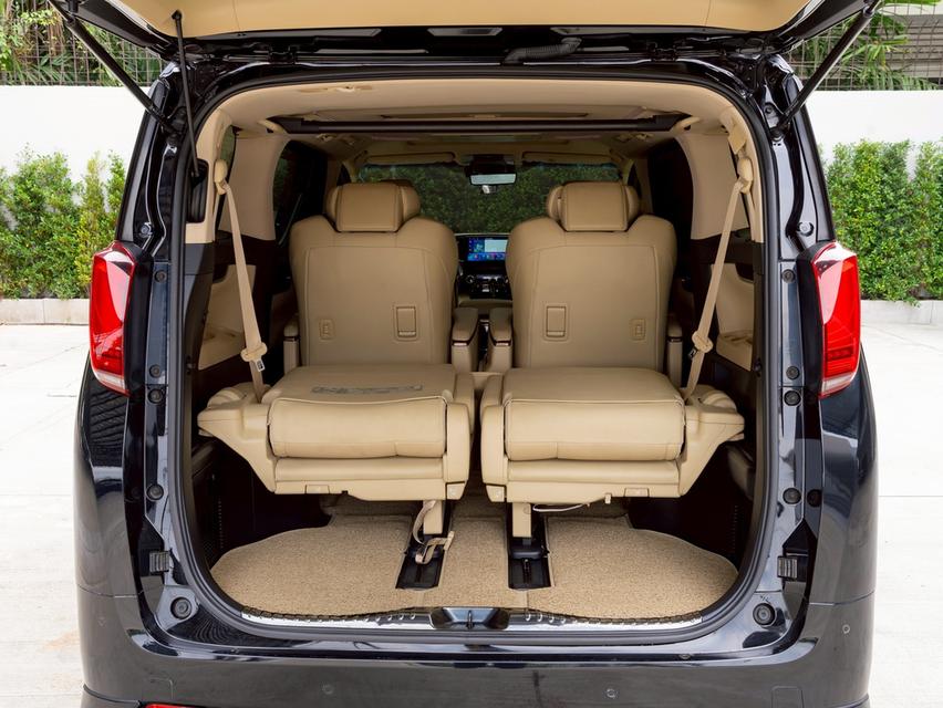Toyota Alphard 2.5L GF Hybrid ปี 2022 17