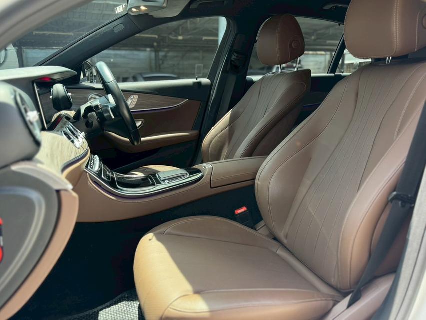 Mercedes-Benz E300e Avantgarde Facelift (W213) ปี 2021  17