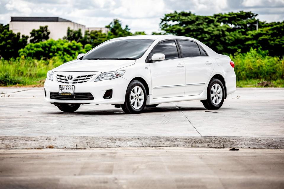 Toyota Altis 1.8E ปี 2011 เกียร์ออโต้ สีขาว สวยสภาพดี มือเดียวป้ายแดง 11
