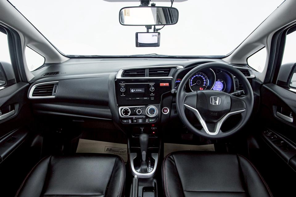 HONDA JAZZ GK 1.5 V 2016