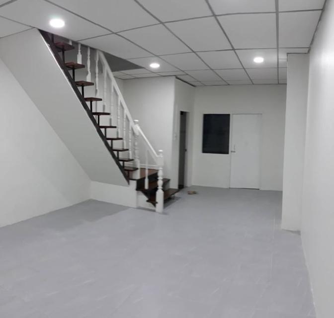 ขาย :ทาวน์เฮาส์ 2 ชั้น, เนื้อที่ 17 ตรว. หมู่บ้านศรีประจักษ์ 2