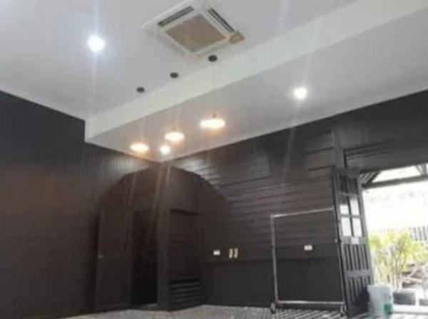 ให้เช่าโกดังพร้อมออฟฟิศใกล้เดอะมอลล์บางกะปิ พื้นที่ 54 ตรว.ถนนลาดพร้าว ถนนนวมินทร์ 6