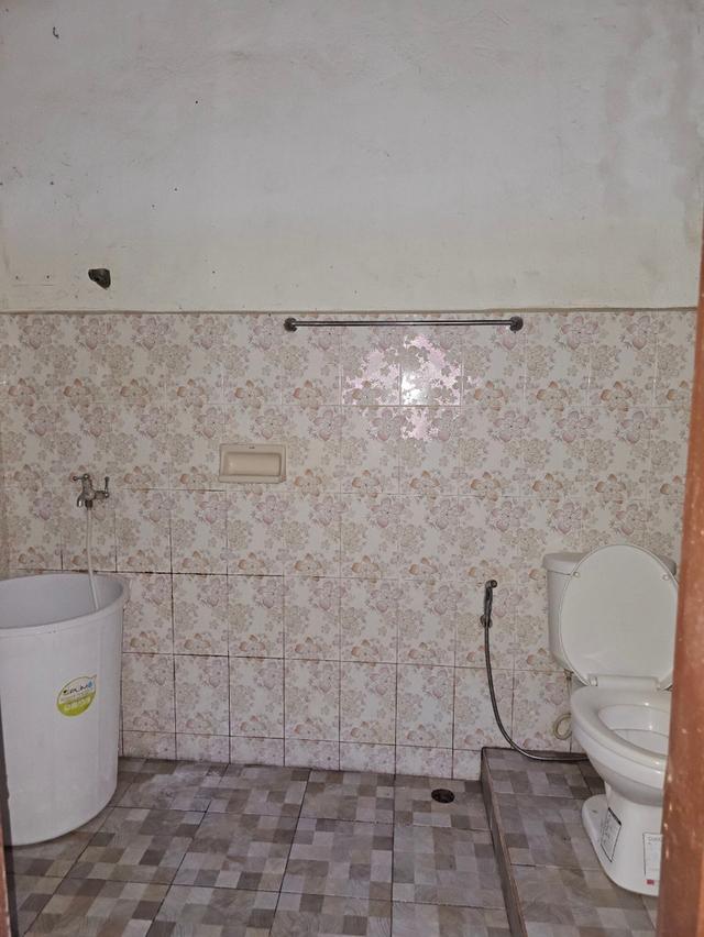 ขายถูก‼️ ทาวเฮ้าส์พร้อมอยู่ใกล้ตลาด หมู่บ้านสินทวี บางมด หาของกินง่าย ทำเลค้าขายได้ ใกล้แหล่งอำนวยความสะดวก 8