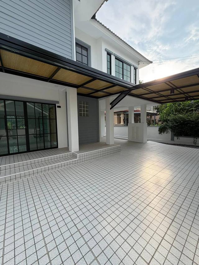 หมู่บ้านศิลปการพาร์ค3   ถนนบ้านกล้วย-ไทรน้อย บ้านเดี่ยว 2 ชั้น ตกแต่งใหม่พร้อมอยู่ หลังมุมถนนเมน สำหรับครอบครัวใหญ่ 3