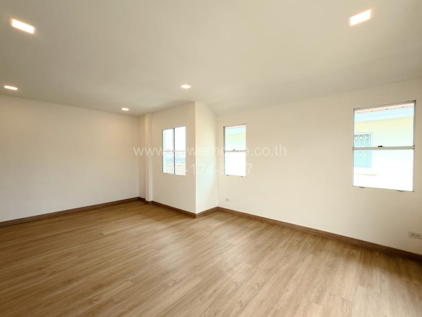 บ้านมัณฑนา ราชพฤกษ์ ใกล้เซ็นทรัลเวสต์วิลล์พระราม 5 ถนนราชพฤกษ์ ต.บางกร่าง อ.เมืองนนทบุรี จ.นนทบุรี 12