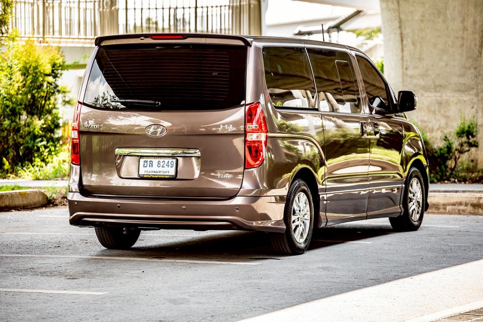 Hyundai H-1 ELITE 2.5b ดีเซล ปี 2014 สีน้ำตาล มือเดียวป้ายแดง  5