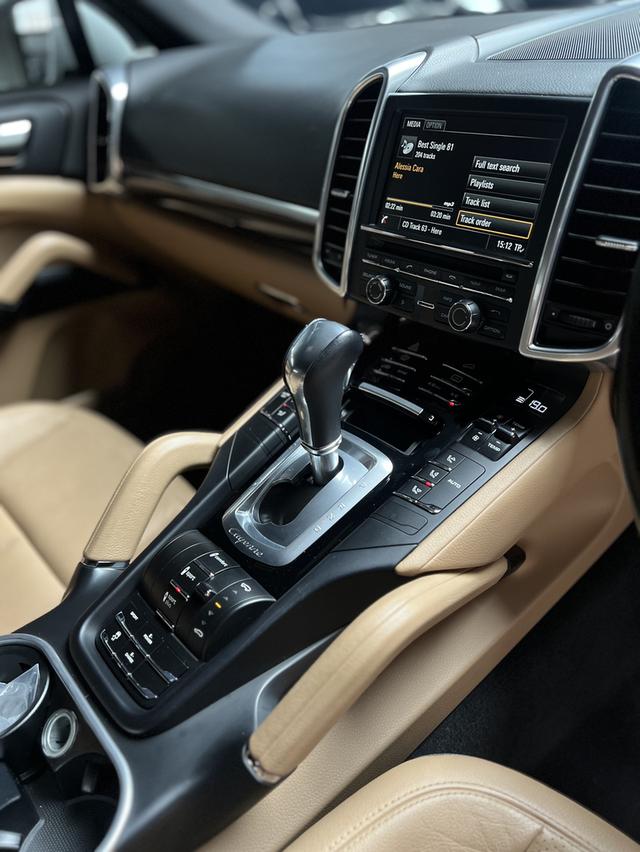 Porsche Cayenne 3.0 S E-Hybird 7