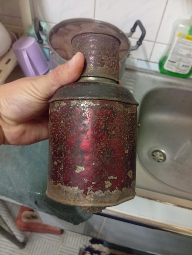 กระป๋องโบราณไว้ใส่ใบชา