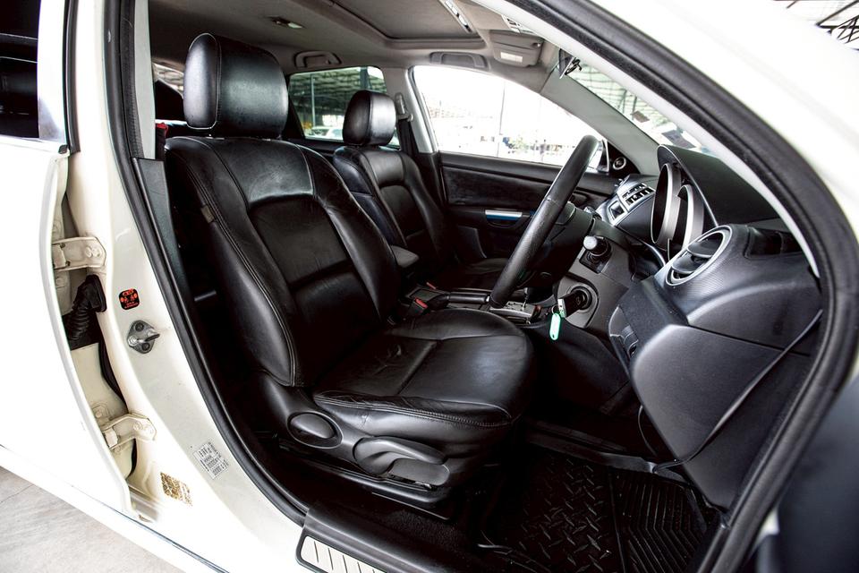 Mazda3 2.0 Maxx Sport ซันรูฟ ปี 2008 สีขาว  12