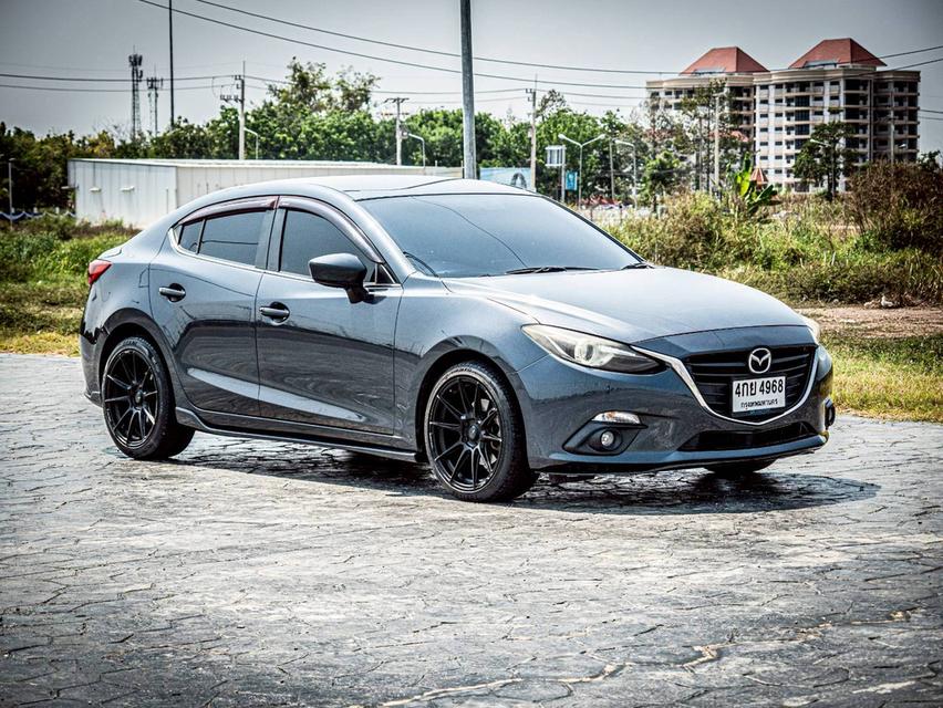 Mazda3 2.0 SP ปี 2015 สีเทา ตัวท๊อป รถสวยสภาพดี