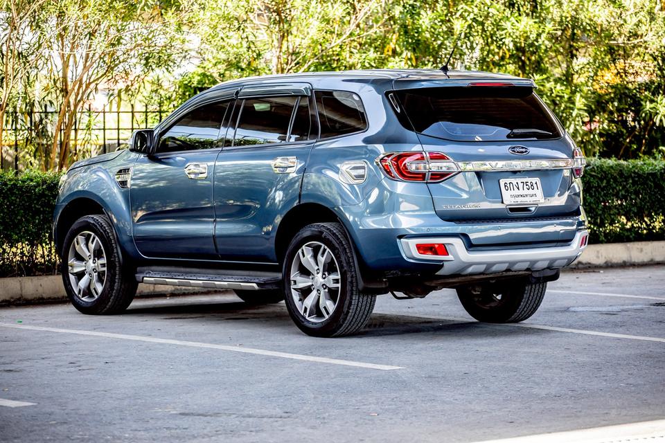Ford Everest 2.2 Titanium Sunloof ปี 2017 สีฟ้า มือเดียวป้ายแดง 8