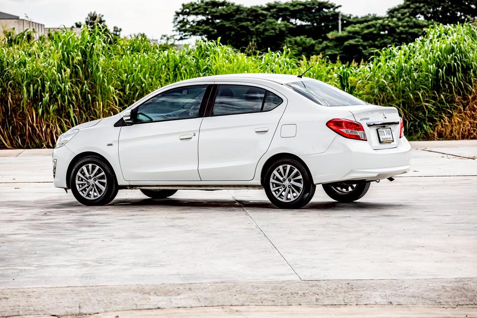 MITSUBISHI ATTRAGE 1.2 GLX สีขาว เกียร์ออโต้ ปี 2017 9