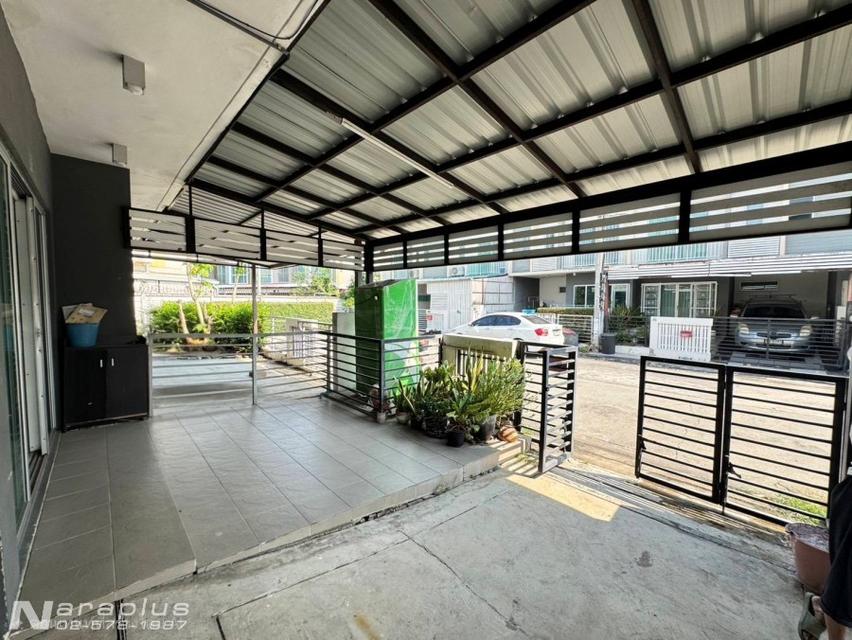 69030198 : ขายทาวน์เฮ้าส์ 2 ชั้น ขนาด 3 ห้องนอน บนที่ดิน 18.20 ตารางวา หมู่บ้าน เดอะคอนเนค ทางด่วนวัชรพล สายไหม บ้านสวย โครงการดี น่าอยู่ ในราคาคุ้มแส 5