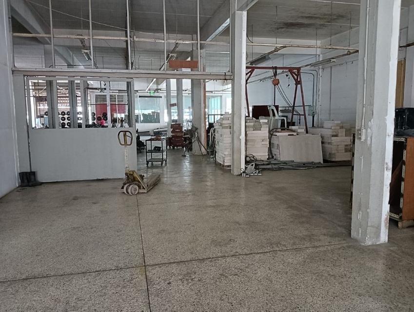 ขายโรงงานพร้อมที่ดินขนาด 2 ไร่ 3 งาน 47 ตร.ว. ย่านนิคมอุตสาหกรรมลาดกระบัง ทำเลดี เดินทางสะดวก 5