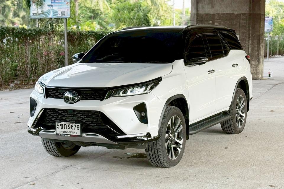 Toyota FORTUNER 2.4 Legender Black Top 2WD AT ปี 2024