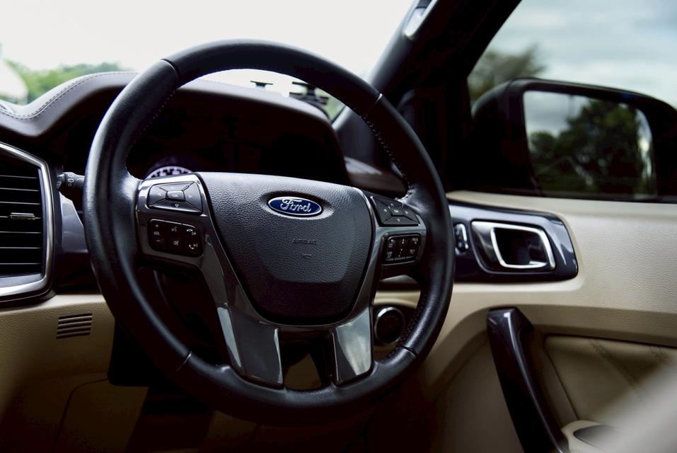 รหัสรถ CBL2173 Ford EVEREST 3.2 Titanium+ 4WD AT 2017 13