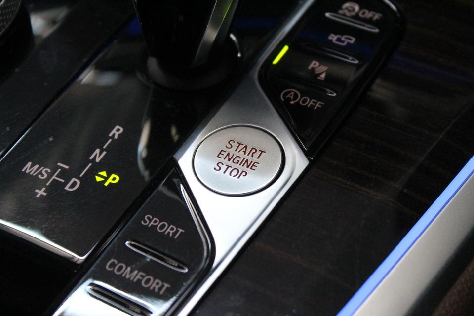 รหัสรถ JRS8875 📌BMW X5 xDrive30d ปี 2019 ตัว CBU 17