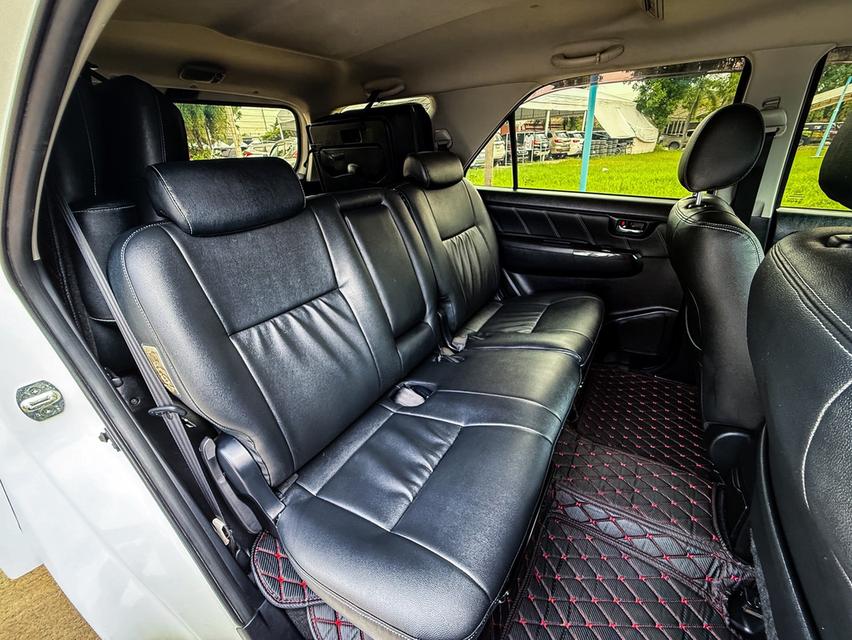 Toyoya Fortuner 2.5V ปี15 15