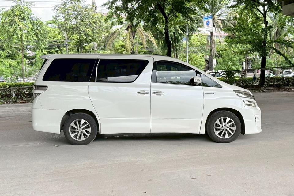 Toyota Vellfire 2.4 Hybrid E Four AT ปี 2014