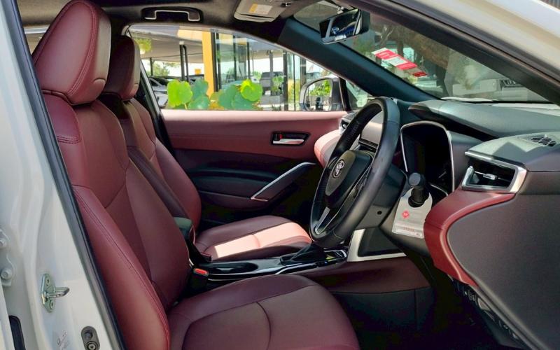 TOYOTA COROLLA CROSS 1.8 HYBRID PREMIUM SAFETY ปี 2020 14
