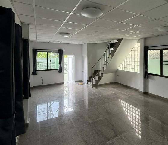 ให้เช่าบ้านเดี่ยว 2 หลัง ย่านลาดพร้าว 101 แยก 42 มีเฟอร์นิเจอร์บางส่วน ใกล้ RBAC 6