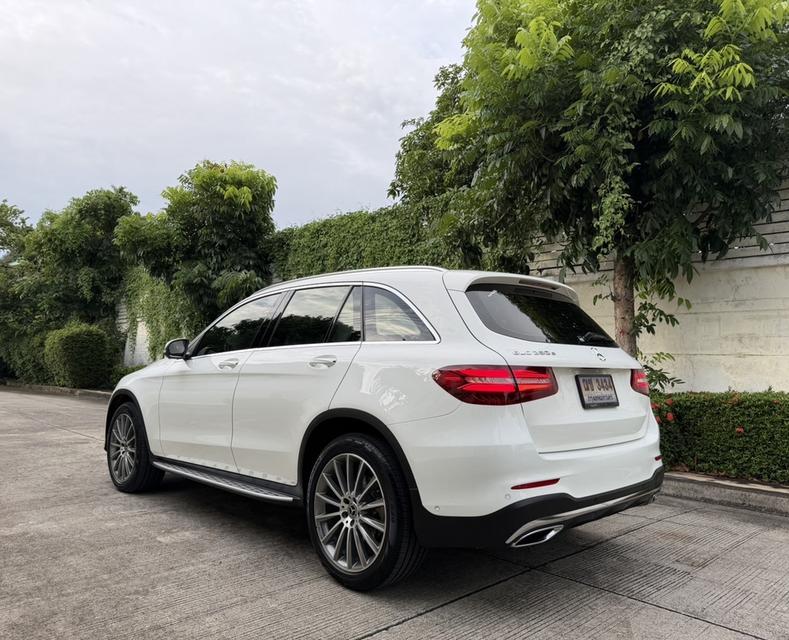 รหัสรถ AP3434 Benz GLC 250d 4MATIC AMG Dynamic ปี17 สีขาว รูปที่ 7
