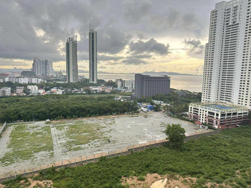 Beach front condo  Lumpini Jomtien pattaya  9