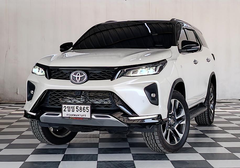 FORTUNER LEGENDER 2.4 V 4WD ปี 2021 ✅ ฟรีค่าจัด-ค่าโอน ✅ ฟรีประกันภัย ✅ ฟรี พรบ
