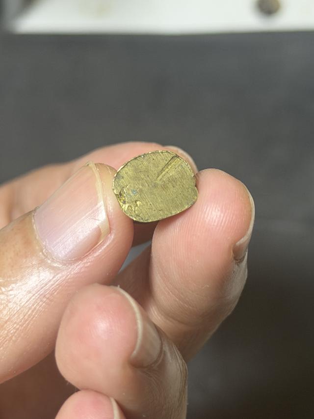 กันหาชาลี หลวงพ่อน้อย วัดบางไกรนอก ปี 2491 เนื้อโลหะผสม น้ำทองสวยมาก รูปย่อยที่ 3