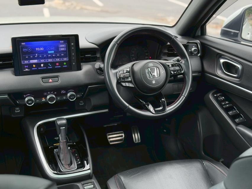 HONDA HRV Wagon 4dr e:HEV RS E-CVT FWD 1.5i (Hybrid) Y22 สีขาว ออโต้  12