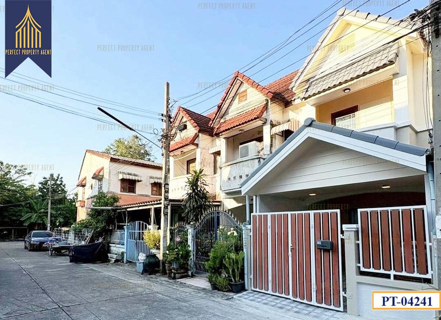 ขาย ทาวน์เฮาส์สวีทโฮมตกแต่งใหม่ราคาย่อมเยาว์ 2