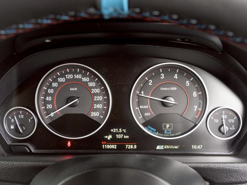 BMW 330e 2.0 M Sport F30 ปี 2018 10
