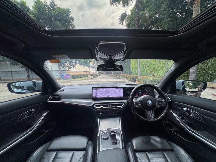 รหัสรถ AVA4664 🆙 BMW 330e M Sport LCI โฉมใหม่ ปี 2023 ตัว Top 8