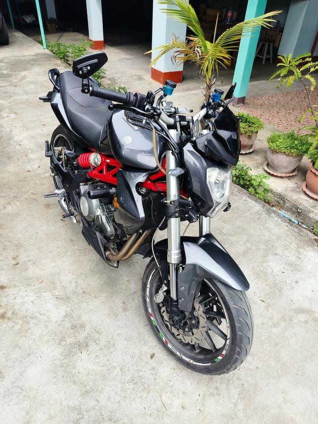Benelli tnt 300 6