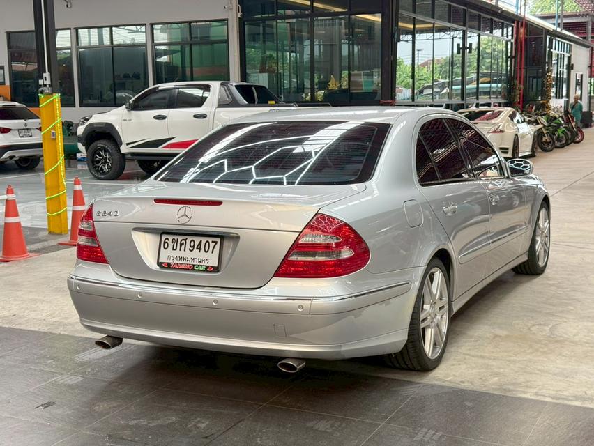 Mercedes-Benz E240 2.6 Avantgarde ปี2003รถบ้านแท้ สวยสภาพดี ออพชั่นจัดเต็ม พร้อมใช้งาน 4