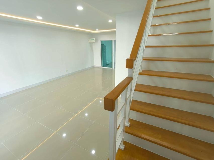 ขายทาวน์โฮม หลังมุม ทำเลสวย หมู่บ้านพลีโน่ (Pleno) ถ.เลียบคอลสอง 10