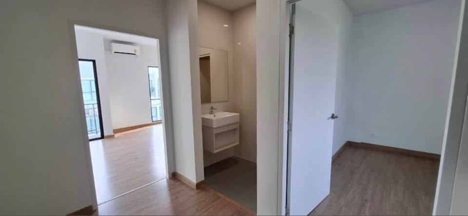 ขาย บ้านMaison168 ลาดพร้าว101 ทาวน์โฮม 3.5 ชั้น เจ้าของขายเอง  ราคาต่ำกว่าโครงการ ตกแต่งต่อเติมพร้อม เฟอร์นิเจอร์ครบ พร้อมเข้าอยู่ได้เลย 16