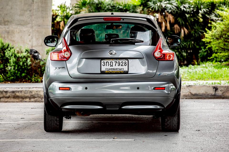 Nissan Juke 1.6V ปี 2014 สีเทา สวยเดิม มือเดียวป้ายแดง