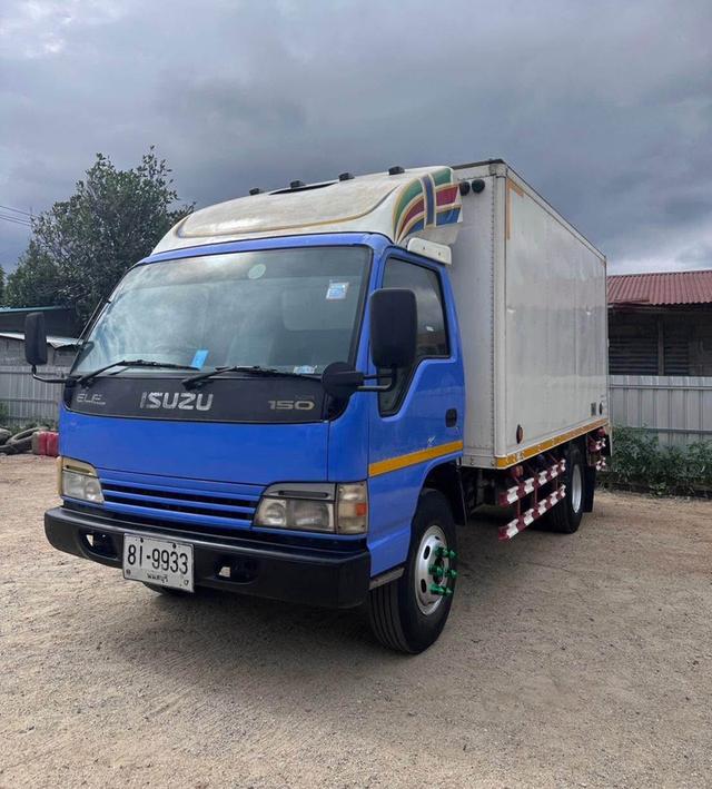 ISUZU NQR70LY รถบรรทุกตู้แช่เย็น มือ 2