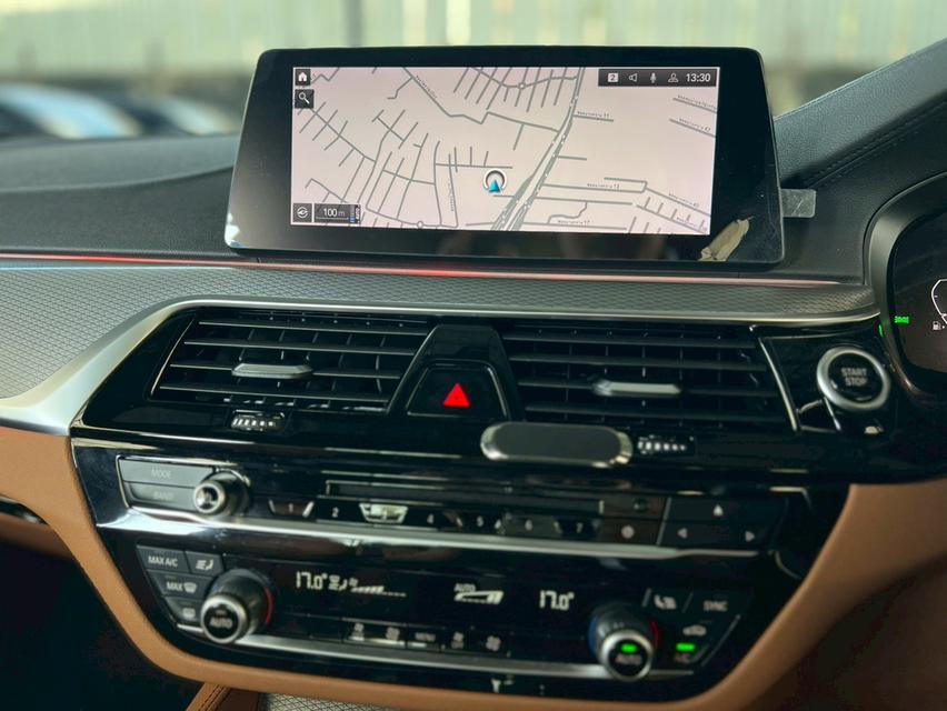 ปี 2020 BMW SERIES 5, 530e 2.0 M SPORT เกียร์ออโต้ มือเดียวป้ายแดง 15