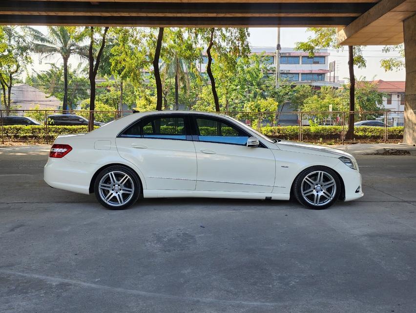 ขายรถ Benz E250 CGI SALOON W212  ปี 2011 สีขาว เกียร์ออโต้ 8